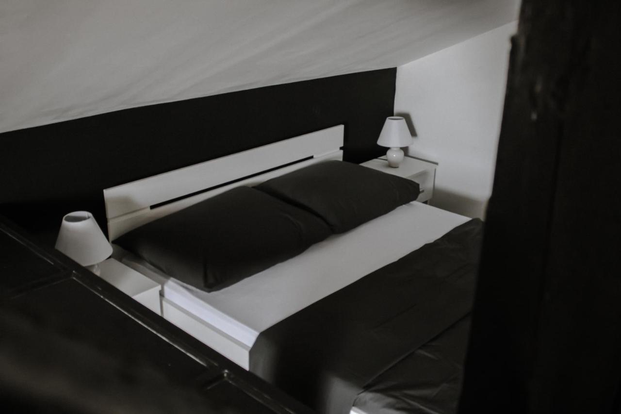 Bianco Nero Appartamento Ni エクステリア 写真